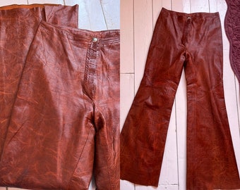 size M super soft vintage 1970s leather flared pants