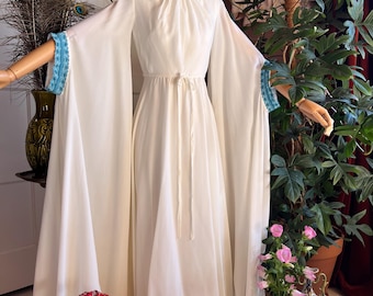 XS/S vintage early 1960s couture made Maggy Rouff angel sleeve dress