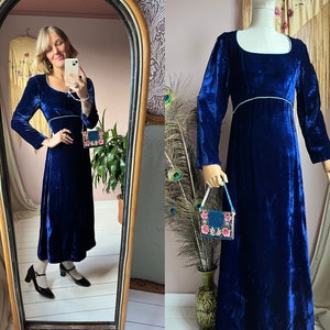 size S vintage 1960s sapphire blue silk velvet dress