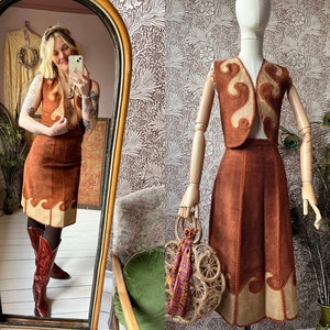 size XS/S wondrous vintage 1960s suede & crochet two piece Bild 1