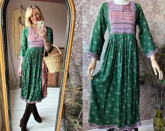 size S vintage 1970s green afghan dress