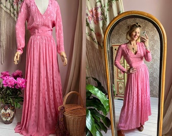 size S ravishing vintage 1940s silk dream dress