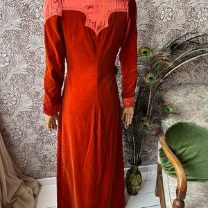 size XS unreal vintage 1960s does victorian velvet maxi coat zdjęcie 7