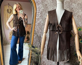 size M gorgeous vintage 1970s suede fringe vest