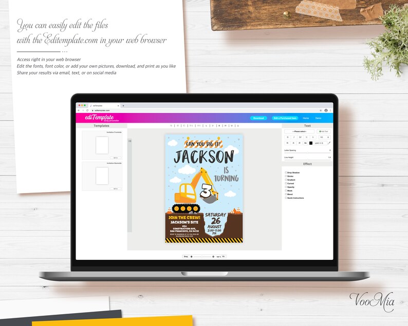 Pu&ograve; includere: Uno schermo di computer che mostra un modello di invito digitale per una festa di compleanno. Il modello presenta un escavatore di cartoni animati con il testo "Can You Dig It? Jackson is turning 3." L'invito include anche la data e l'ora della festa, "Sabato 26 agosto, 14:00", e la posizione, "Jackson's Site".
