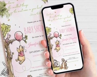 Op de afbeelding: Een roze en groene babyborrel uitnodiging met Winnie de Poeh en Biggetje personages. De uitnodiging bevat een citaat van Winnie de Poeh: "Soms nemen de kleinste dingen de meeste ruimte in je hart in beslag." De uitnodiging bevat de tekst: "Kom gezellig langs voor een babyborrel voor aanstaande mama Jennifer Boynton, zaterdag 24 mei, 14:00 tot 16:00 uur, The Hundred Acre Wood, 8635 Wood Avenue, Californië 94565, RSVP naar Ma op 123 456 7890 of per e-mail."