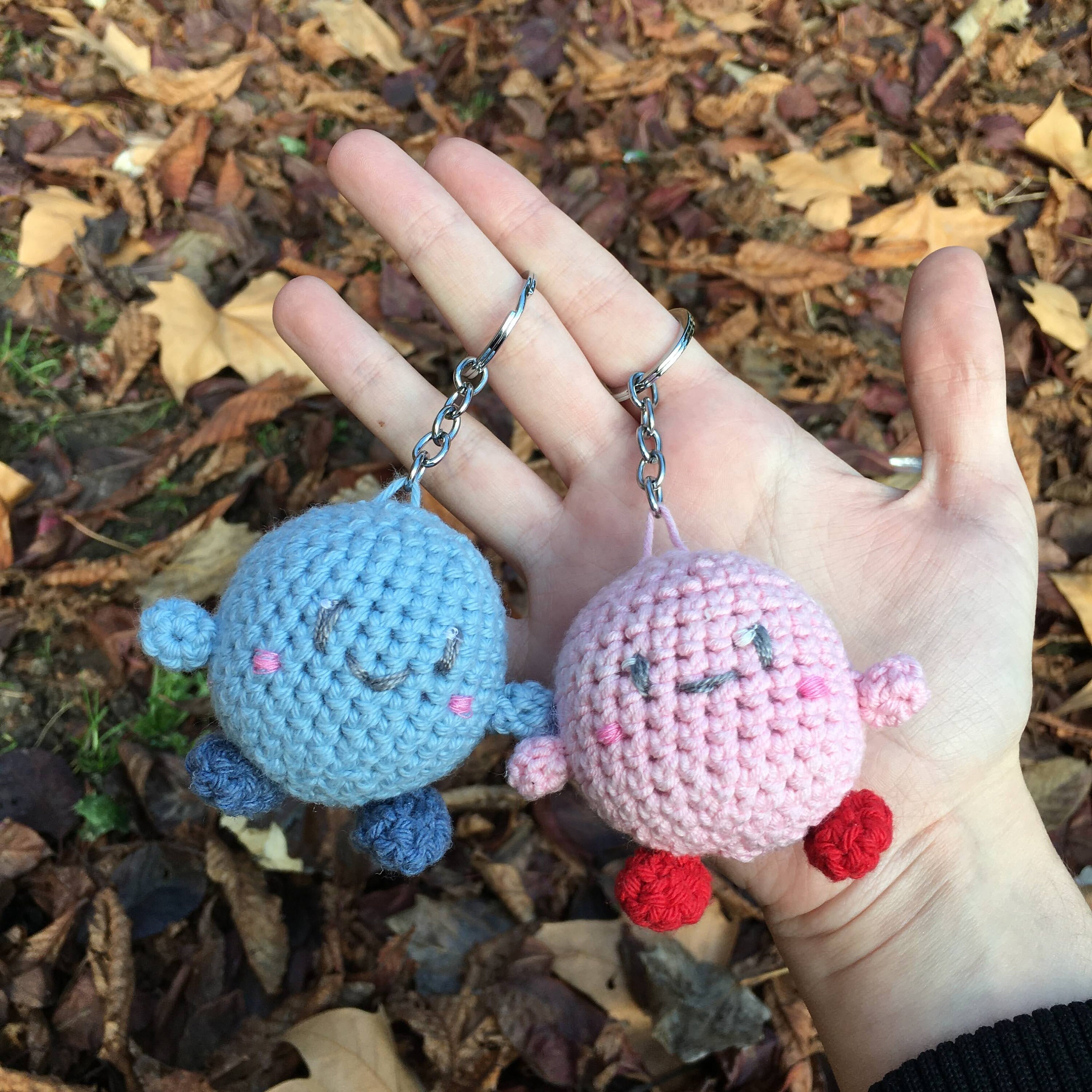 Kirby Crochet Keychain // Llavero de ganchillo Kirby Etsy