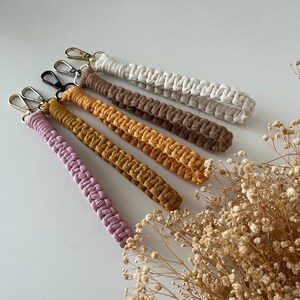 Portachiavi da polso Macrame, portachiavi Boho macrame, braccialetto Boho
