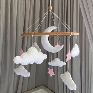 Moon and Clouds Baby Mobile, Minimalist Nursery Mobile, Felt Baby Mobile, Baby Girl Mobile, Baby Gift, Babyshower Gift Mobile