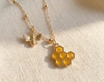 Gold Bee Honeycomb Pendant Necklace, Dainty Minimalist Bee Jewelry