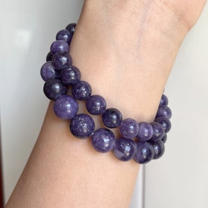 Natürliche Lepidolith Armband Amythest Schmuck Edelstein Kristall Armband für Männer Frauen 10mm / 8mm Heilstein