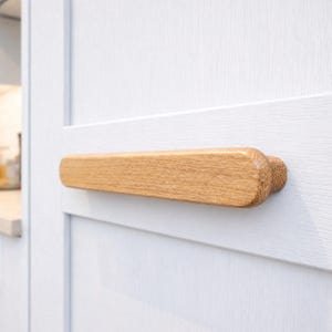 Solid Oak Cabinet Handles 160mm & Custom Sizes – Slim Kitchen Cupboard Handles – Wooden Drawer Pulls – Slim Design – Handmade UK
