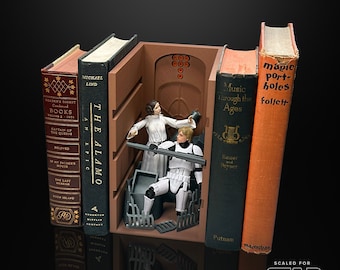Death Star Trash Compactor Book Nook (1:12 Scale) Black Series