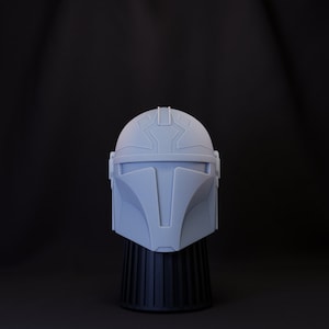 The Loyalist Mandalorian Helmet (1:12 Scale) Black Series