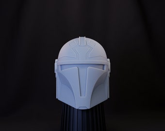 The Loyalist Mandalorian Helmet (1:12 Scale) Black Series