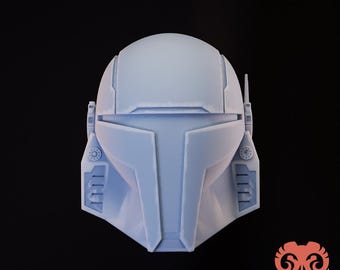 The Vanguard Mandalorian Helmet (1:12 Scale) Black Series