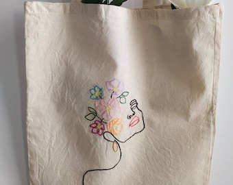 Handmade Tote Bag / Bolsa de tela bordada a mano