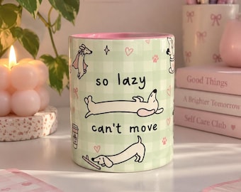 So lazy, can’t move“ – Dackel Tasse | süße Keramiktasse | Geschenk für Dackel-Liebhaber