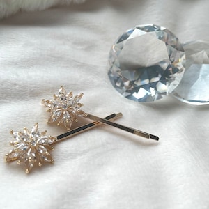 Gold Crystal starburst Bobby pin set