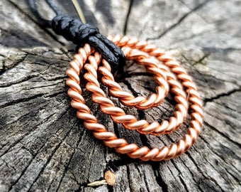 Tensor top ring necklace