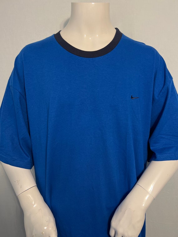 Vintage Y2K Nike T-shirt