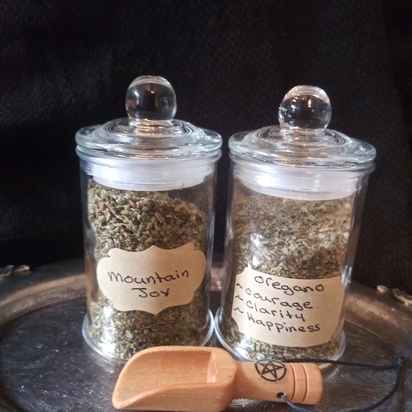 Oregano (Mountain Joy) in Glass Jar and Wooden Pentagram Scoop