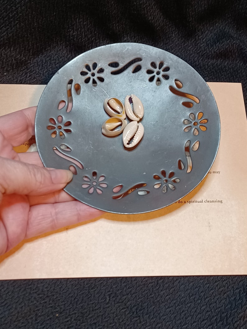 Obi Divination Set With 4 Cowrie Shells & Punched Metal Etsy