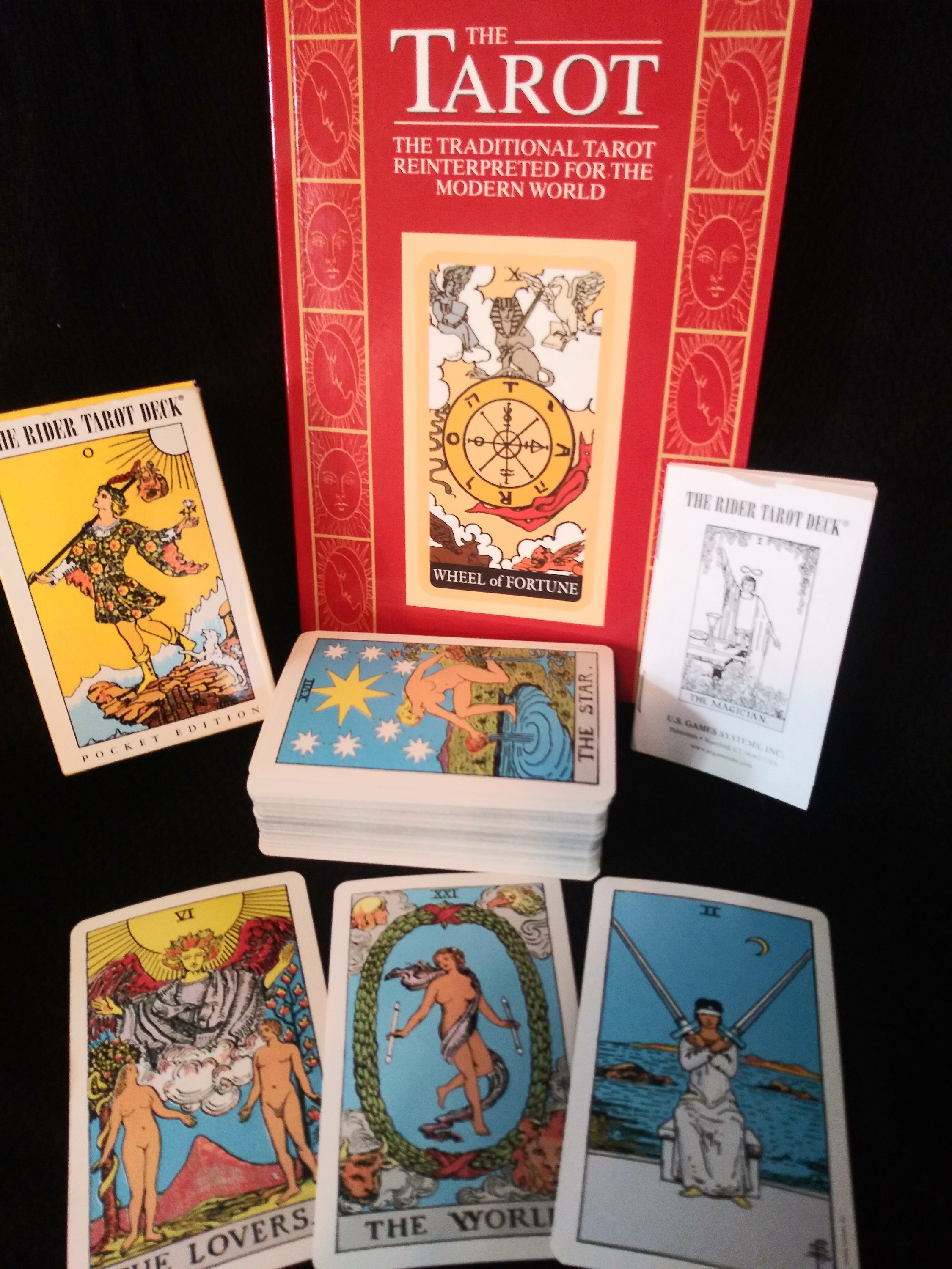 Tarot Cards Set,44 Tarot Cards for Beginners English Commemorative Edition Tarot Cards with Guide Book 