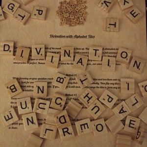 Juego de fichas de adivinación con letras