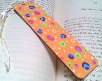 Hand painted Dotted Pattern Wooden Bookmark - Gift for Book Lovers- Page Marker - Handmade - Bookworm - Gift for her - Gift for him - Tassel