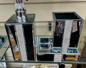 3 quadratisches Badezimmer-Set Seifenschale Spender Zahnbürstenhalter Silber Spiegel Glitter Crushed Diamant Diamante Gefüllt Bling Sparkle Container