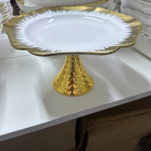 Gold and white round ceramic vintage Mughal design fruit bowl serving tray afternoon tea stand food cake display tray home decor bling gift