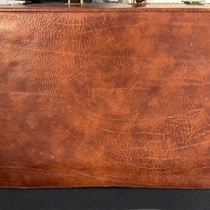 Ancienne valise en cuir image 6