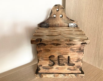 Boite à sel en bois antique, vintage wooden salt box