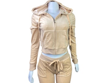 Survêtement velours femme , Ensemble survêtement velours femme, Survêtement velours beige, Survêtement Velour, Velour Loungewear, Capuche en satin