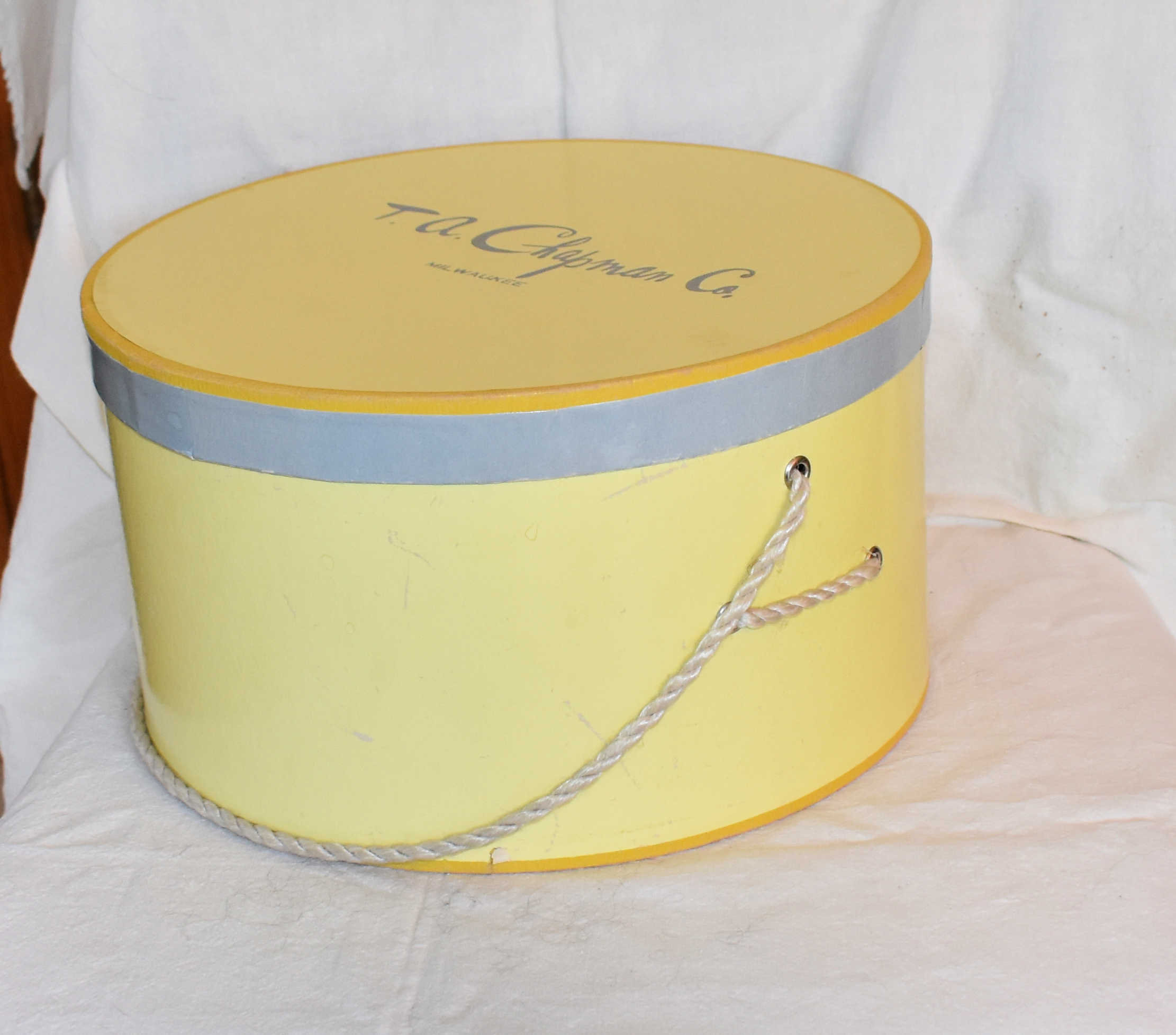 Vintage Round Hat Box with Lid and Handles Parmesan Yellow Etsy