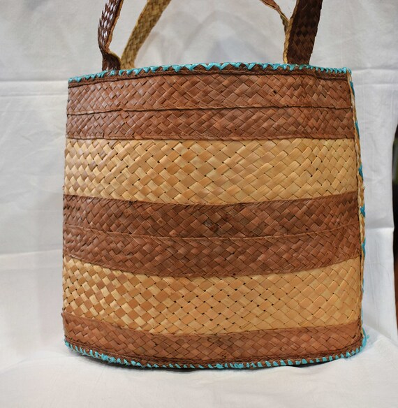 Vintage Souvenir Woven Raffia Beach Bag with Beau… - image 4