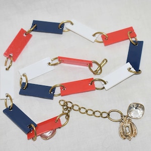 Vintage 1970s Patriotic Artistic Red White and Blue and Brass Colored Links Fashion Belt Plastic Rectangle and Metal Links