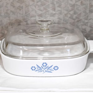 Vintage 1960er Jahre quadratisch A-1-B Corning Ware 10 &quot;Pfanne Backform mit gewölbtem Deckel Kornblumenblau