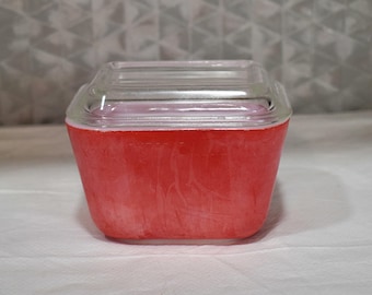 Vintage Small Pyrex Red Covered Dish Pyrex #501 1.5 Cups with Clear Ribbed Lid