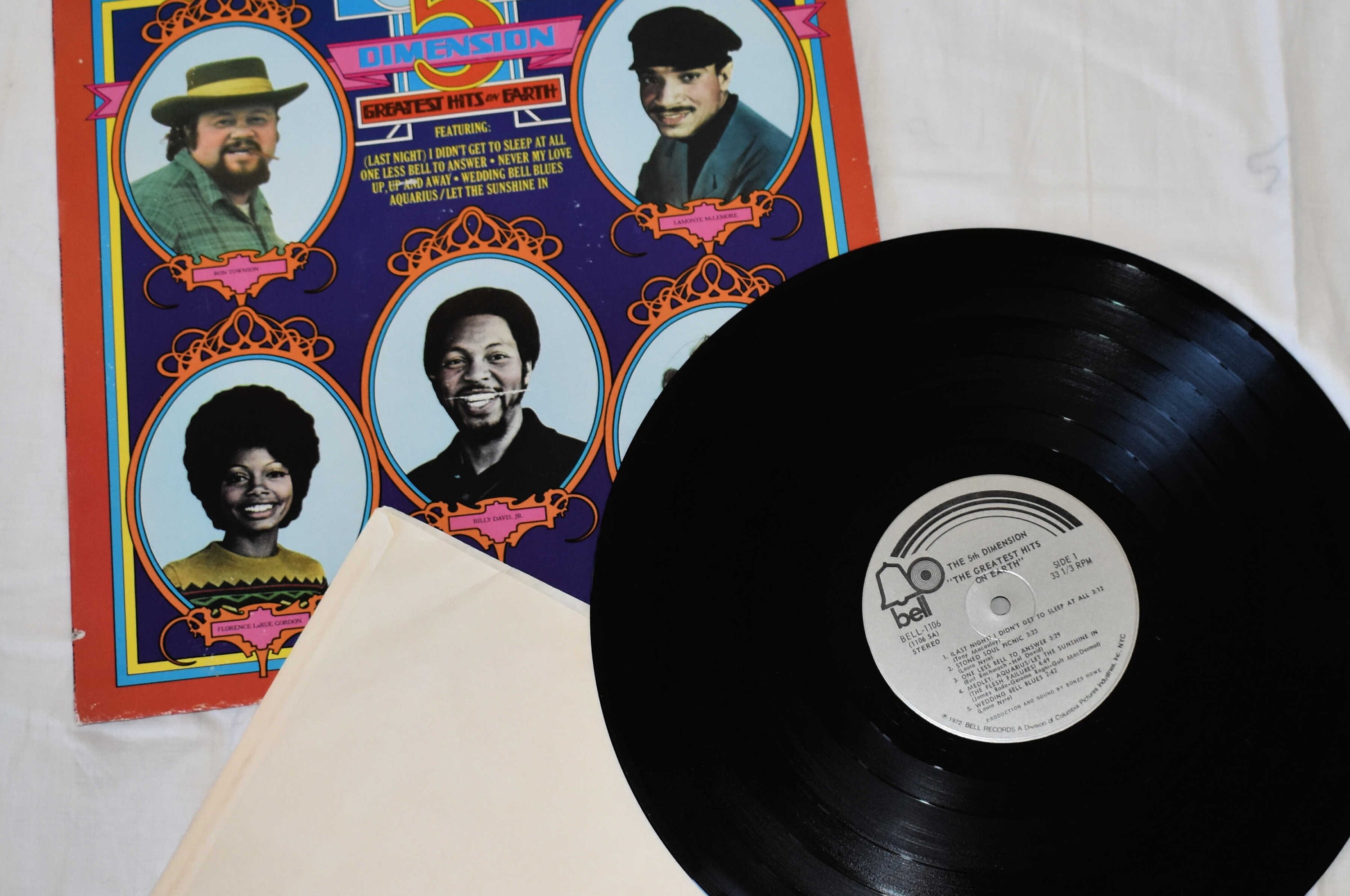 1970s Vinyl Album, the 5th Dimension, Greatest Hits on Earth
