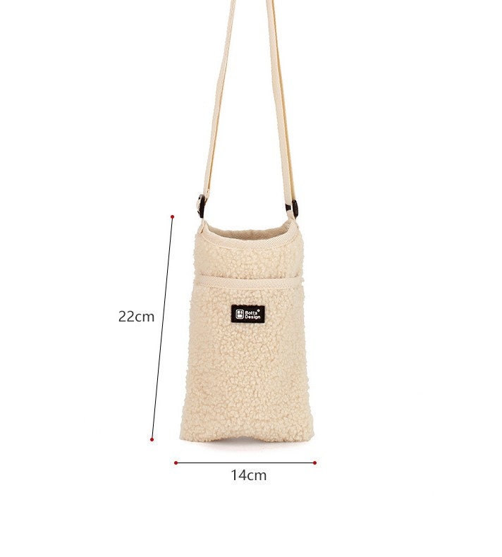 Wasserflaschenhalter, Umhängetasche, flauschige Plüsch-Schultertasche mit verstellbarem Riemen und Vordertasche