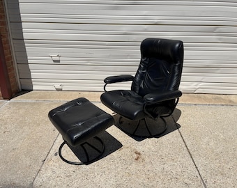 Stressless Recliner Lounge Chair and Ottoman by Ekornes Scandinavian Danish Modern READ Description