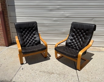 Pair of Original Vintage POEM Chairs in Tufted Brown Leather by Noboru Nakamura for IKEA READ Description