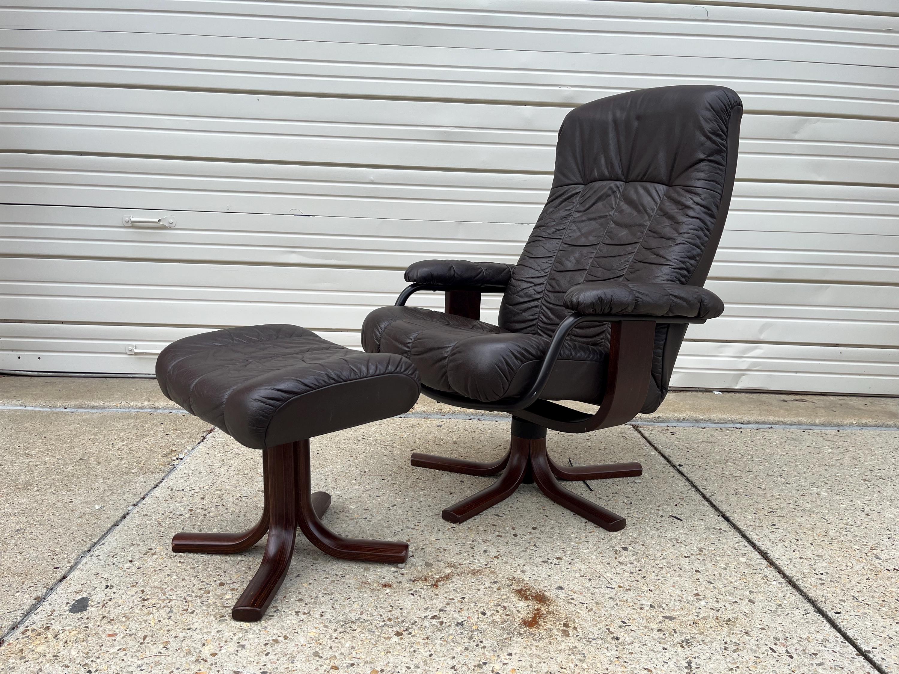 Danish Distressed Leather Swivel Chair Danish Leather Recliner