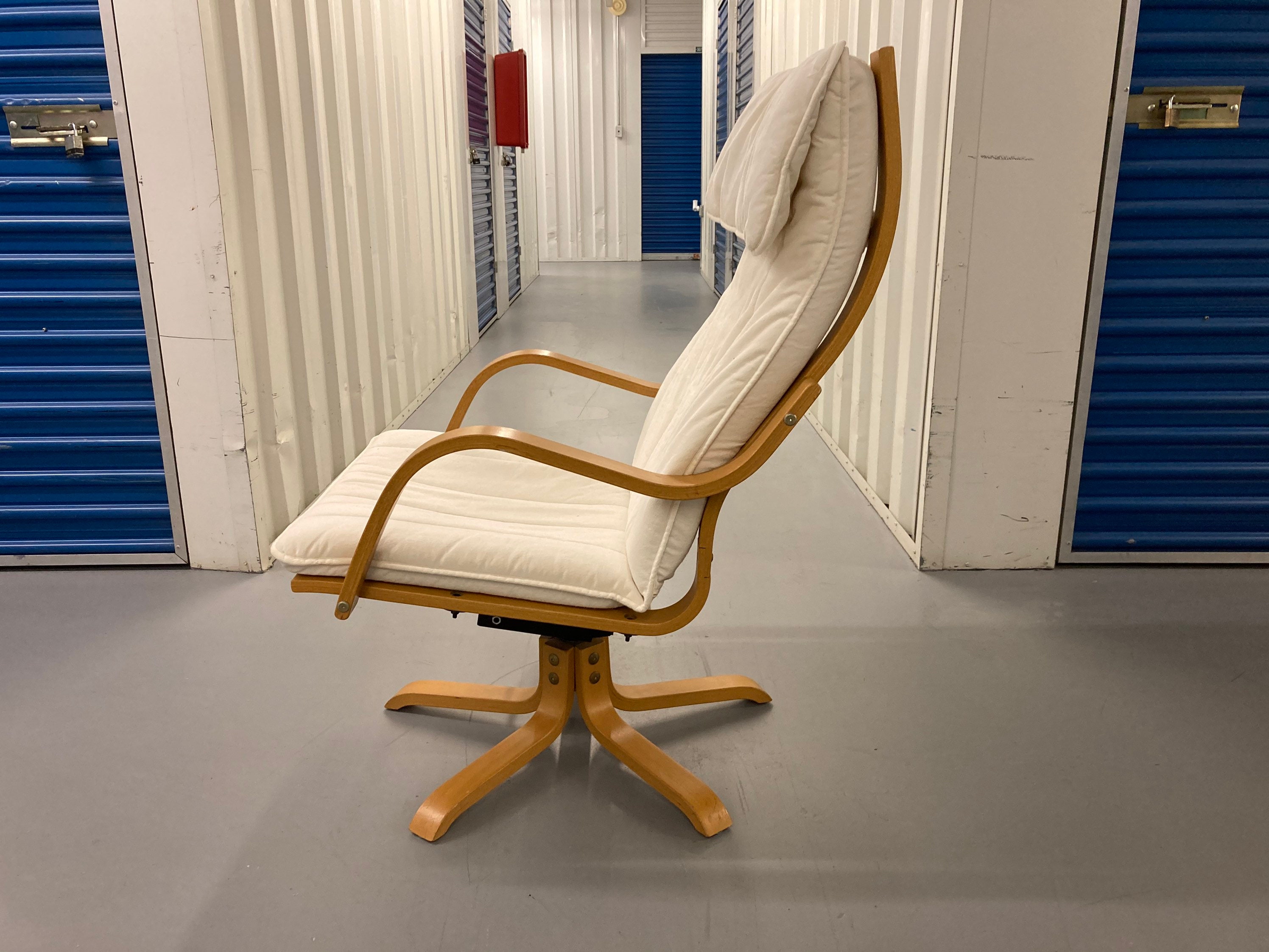 Poang swivel chair deals