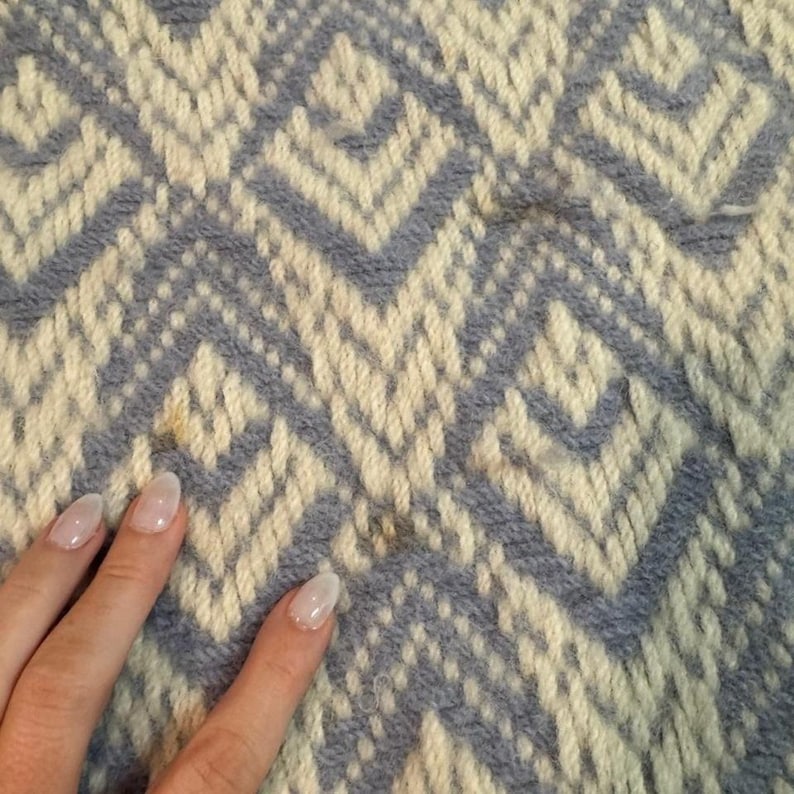 Coperta vintage Pendleton in lana tessuta: fantasia geometrica blu e crema anni '80 (137x152 cm) immagine 4