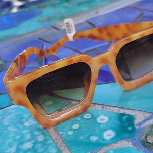 Handcrafted Square Sunglasses: 400 UV Protection, Miami Design