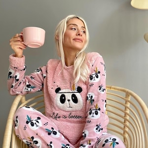 Pink Life Panda-dames pluche fleece pyjama met patroon poedelfleece pyjama, casual loungeset, vakantiepyjama, pluche pyjama