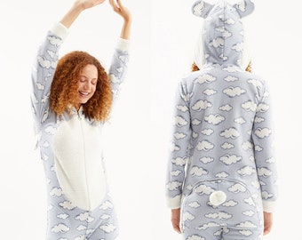 Soft Blue Cloud À motifs À capuchon Dos Zipper Butt Flap Peluche Fleece Combinaison Ensemble de pyjamas pour femmes, Pyjamas combinaison mignon, Cadeaux pour elle